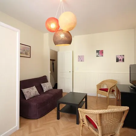 F2 Avec Terrasse Et Jardinet, Proche Centre Mont-dore - Fr-1-415-182 勒蒙多尔