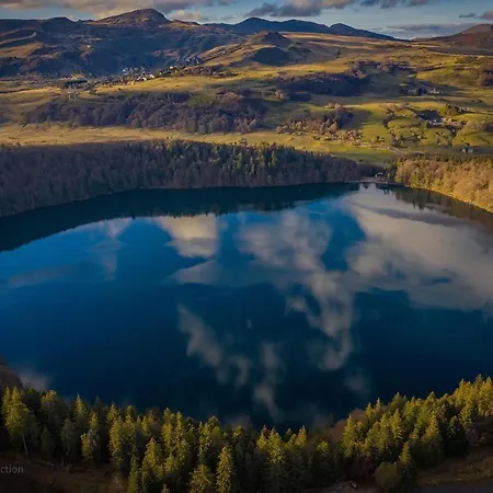 F2 Avec Terrasse Et Jardinet, Proche Centre Mont-dore - Fr-1-415-182 *